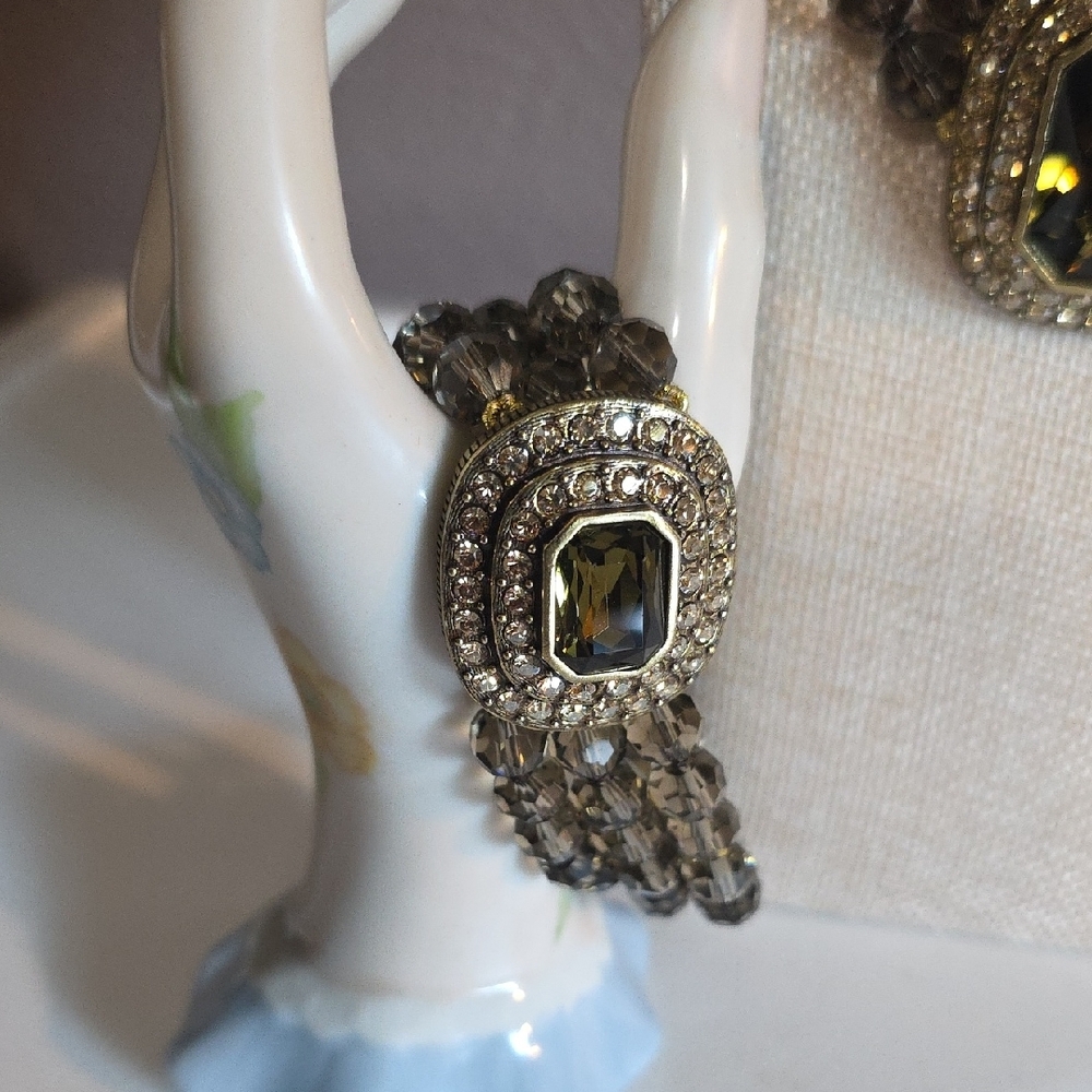 Vintage Heidi Daus Smoky Crystal Jewelry Set with Gold Accents - Picture 3 of 12